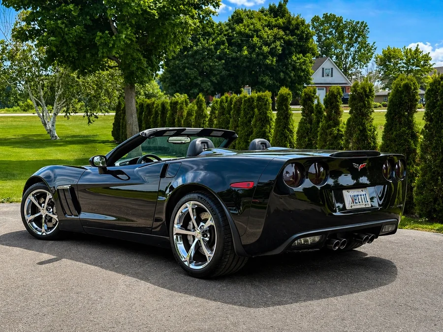 Corvette wheel face close-up