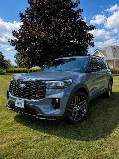 Grey Ford Explorer ST after paint refinement